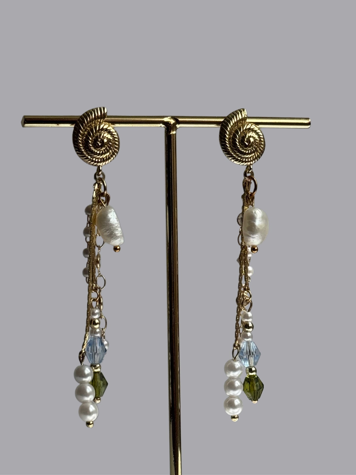Shelly Pearl Earrings