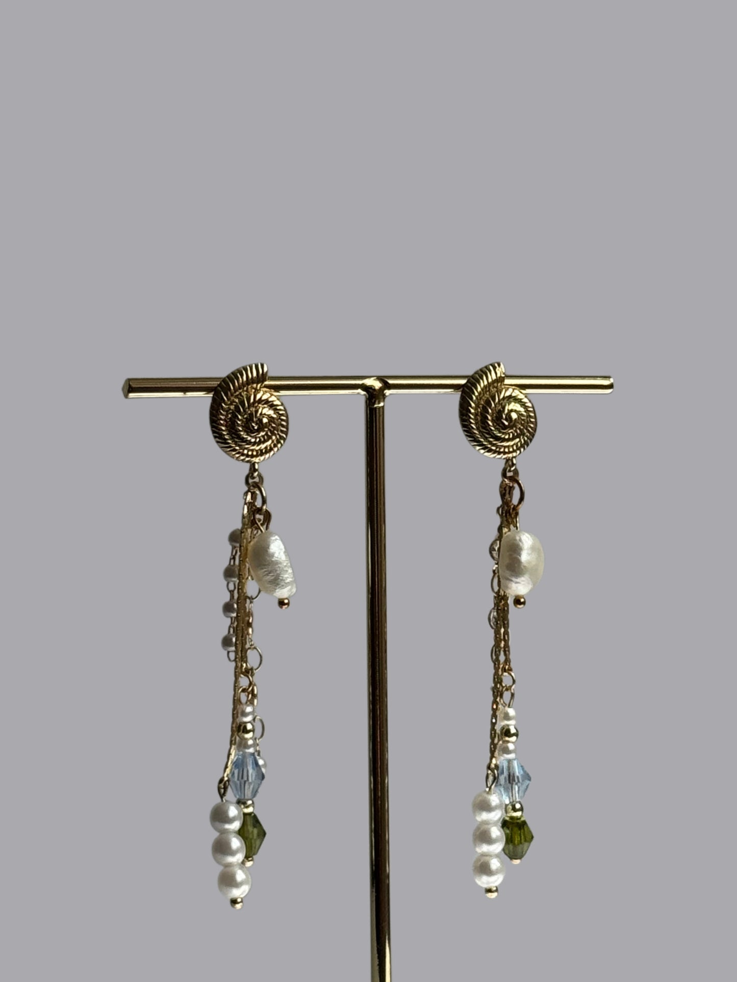 Shelly Pearl Earrings