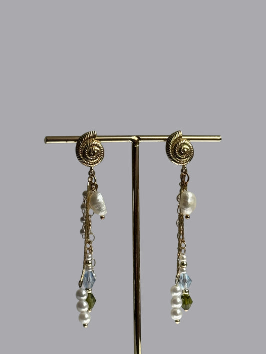 Shelly Pearl Earrings
