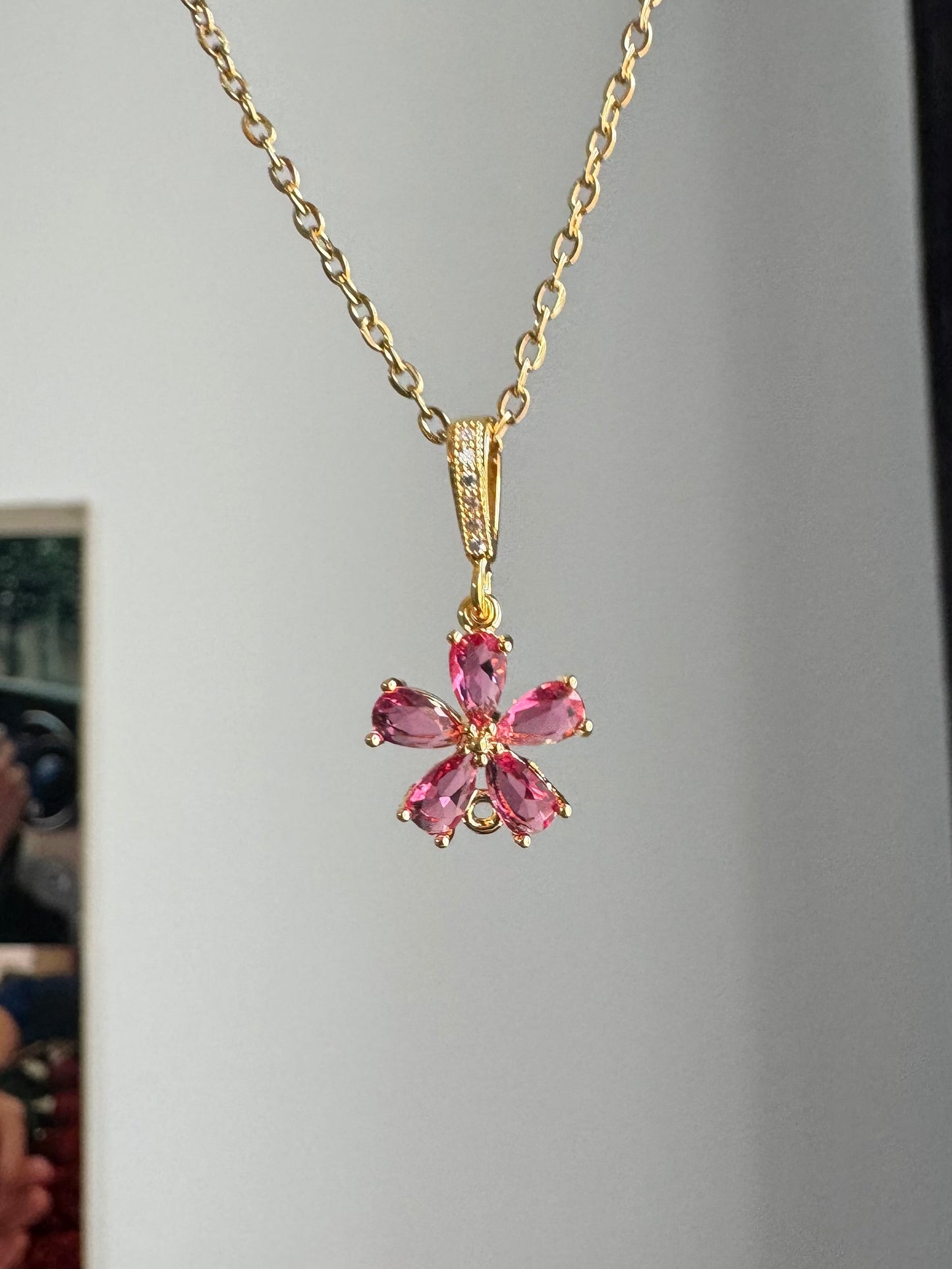 Dailaa Necklace