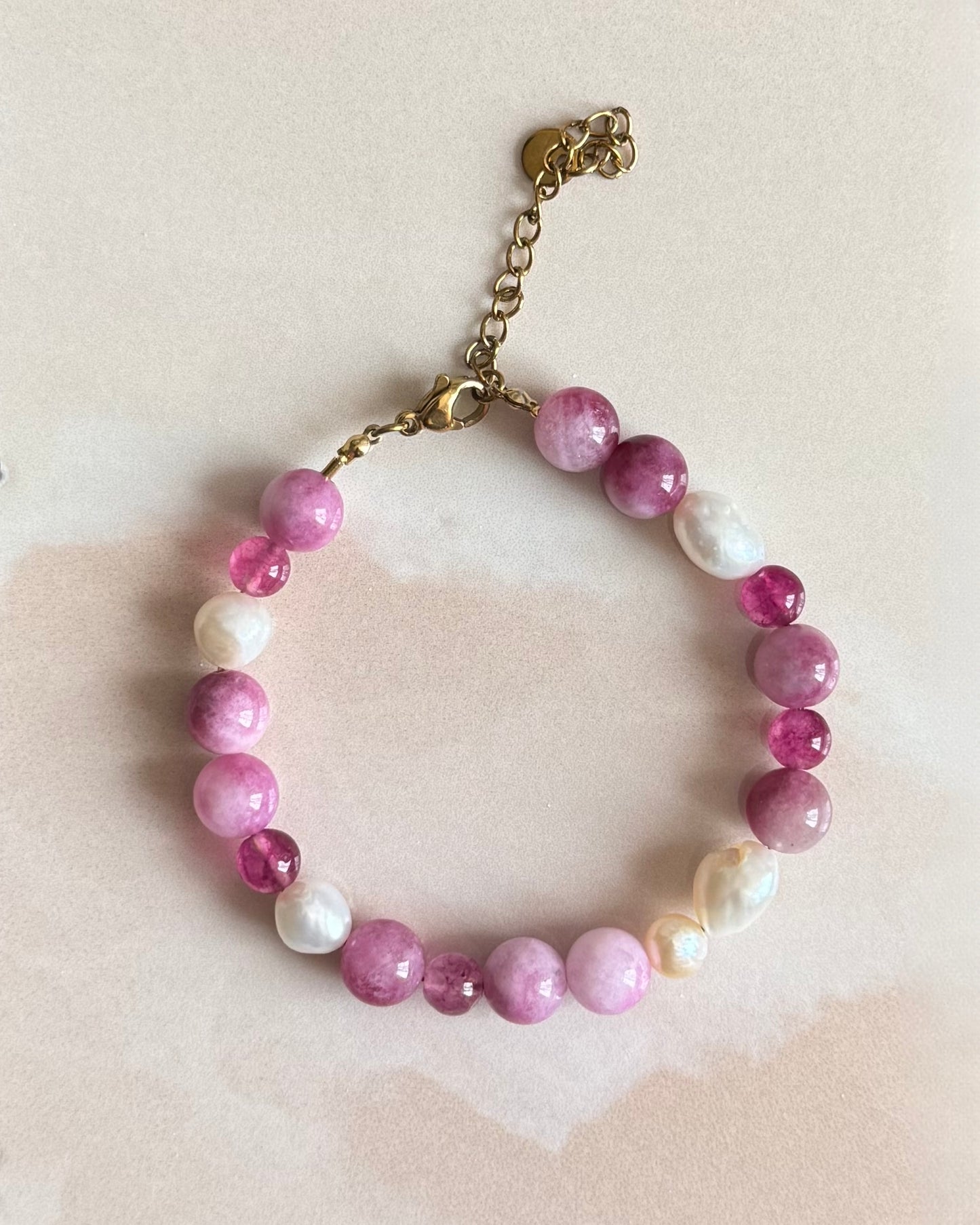 Rosé Pearl Bracelet